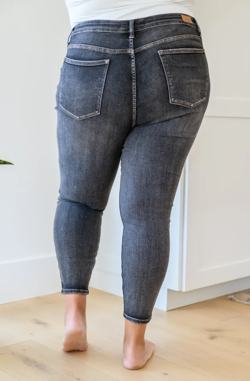 Judy Blue | Vintage Black Yoke High Rise Skinny Jean