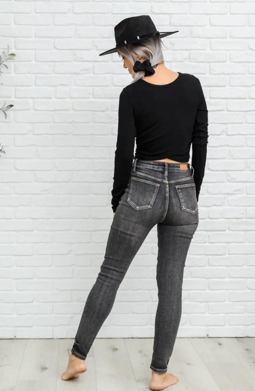 Judy Blue | Vintage Black Yoke High Rise Skinny Jean