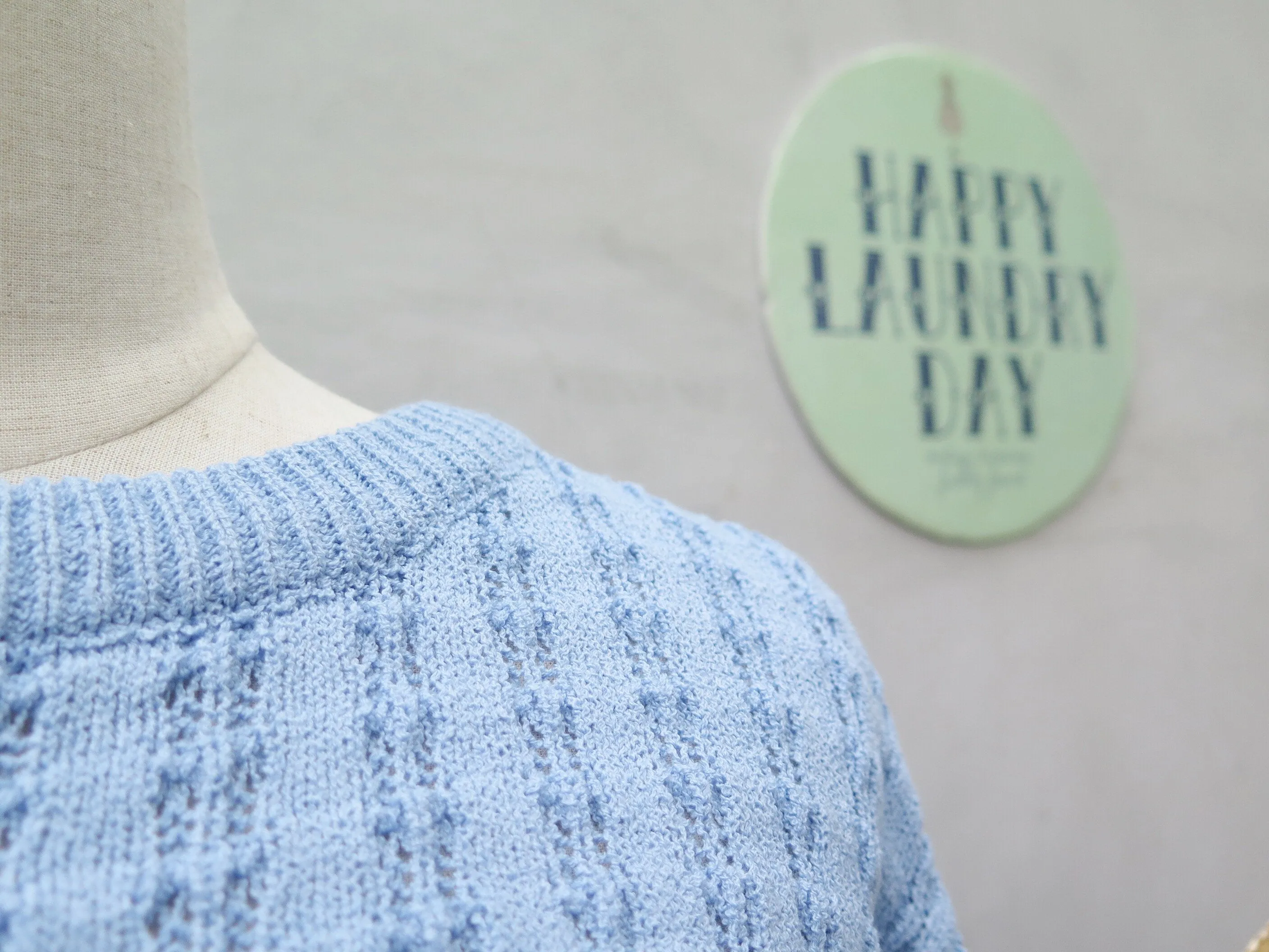 Soft side up | Vintage 1960s Crochet knit light blue Slouchy top